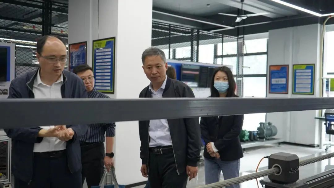 市科协副主席慰问微特科技工作者高钰敏总经理