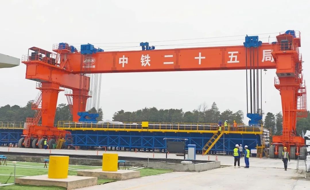 微特助力中铁建集团新型千吨级提梁机成功下线